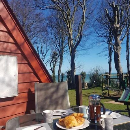 Escape To A Clifftop Chalet With Pool And Tennis Onsite - 1A Kingsdown Holiday Park ภายนอก รูปภาพ