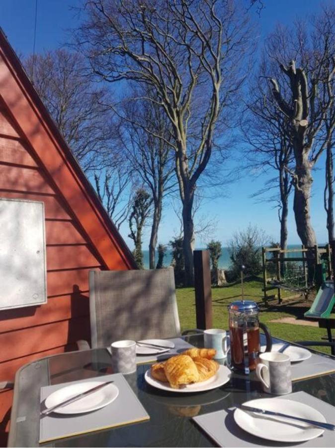 Escape To A Clifftop Chalet With Pool And Tennis Onsite - 1A Kingsdown Holiday Park ภายนอก รูปภาพ