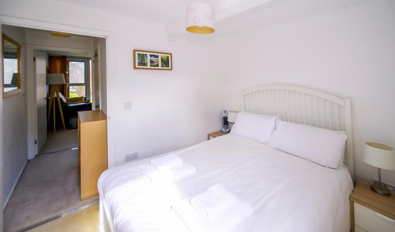 Escape To A Clifftop Chalet With Pool And Tennis Onsite - 1A Kingsdown Holiday Park ภายนอก รูปภาพ