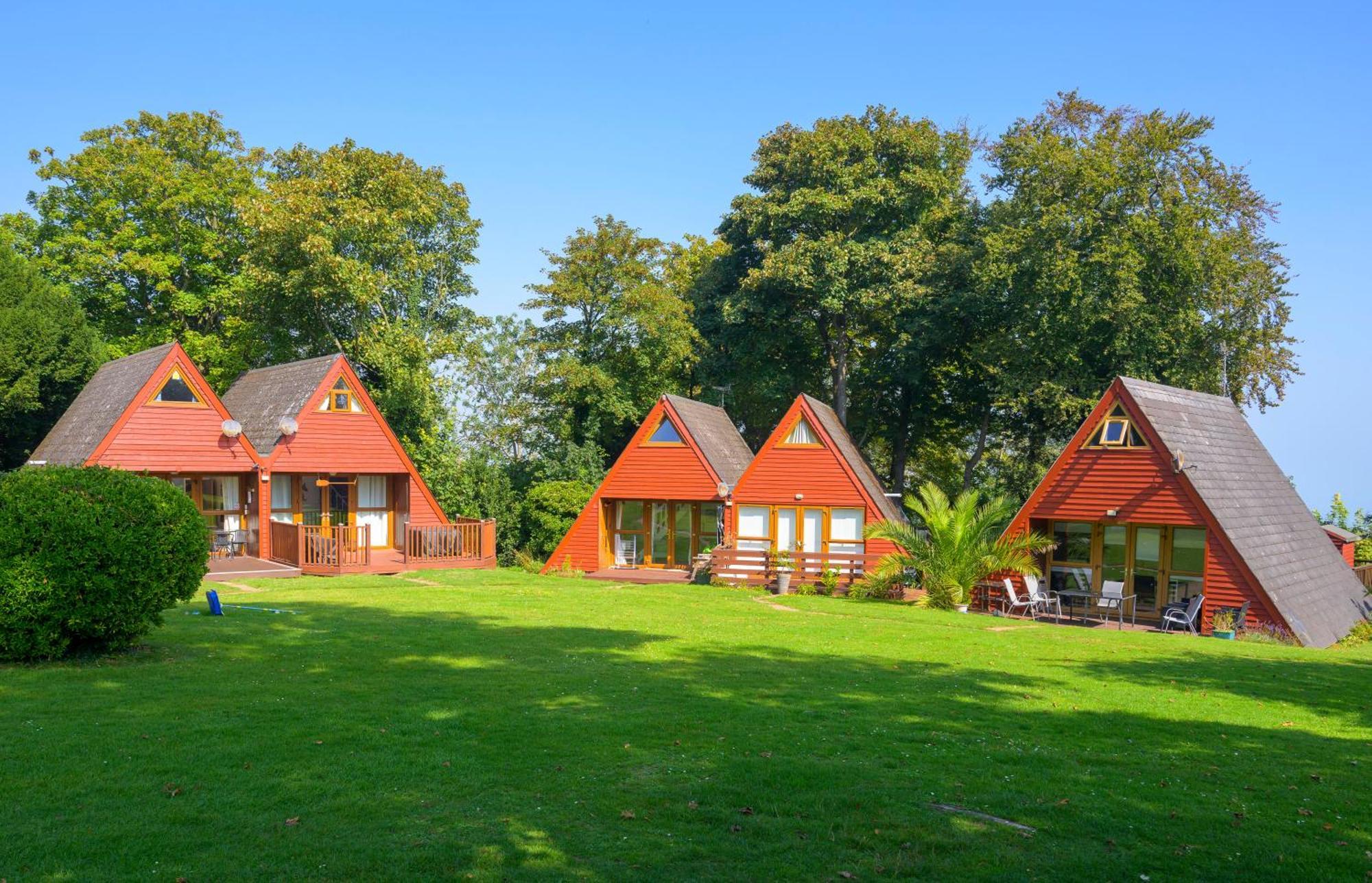 Escape To A Clifftop Chalet With Pool And Tennis Onsite - 1A Kingsdown Holiday Park ภายนอก รูปภาพ