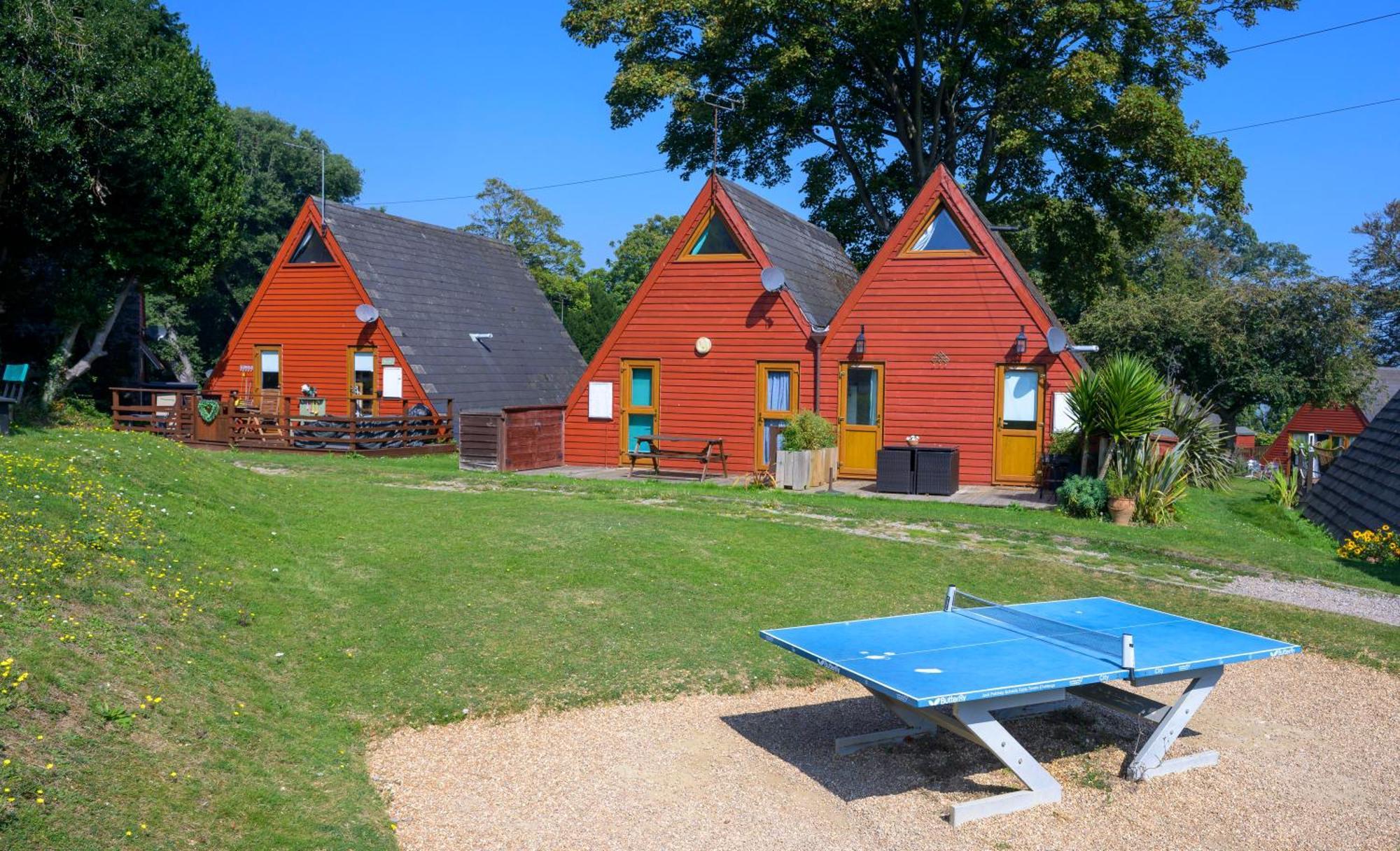 Escape To A Clifftop Chalet With Pool And Tennis Onsite - 1A Kingsdown Holiday Park ภายนอก รูปภาพ