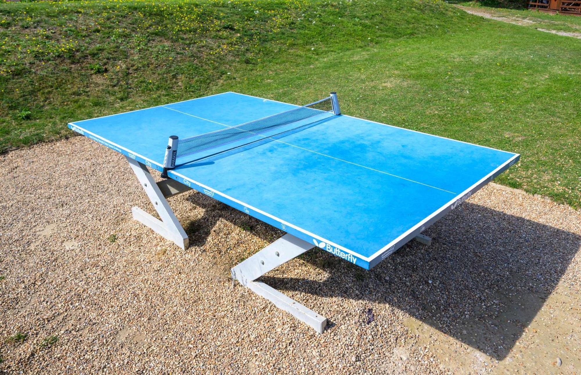 Escape To A Clifftop Chalet With Pool And Tennis Onsite - 1A Kingsdown Holiday Park ภายนอก รูปภาพ